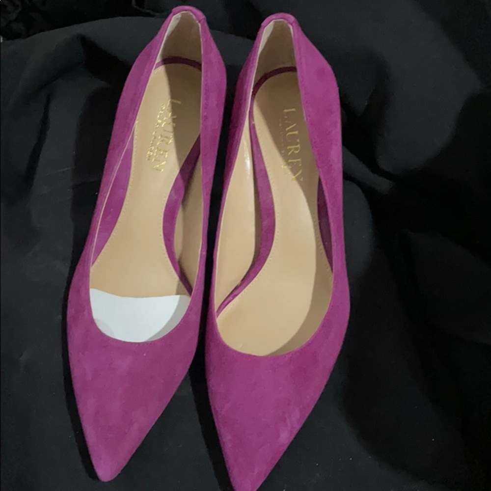 NWOB LAUREN KITTEN HEEL PUMPS